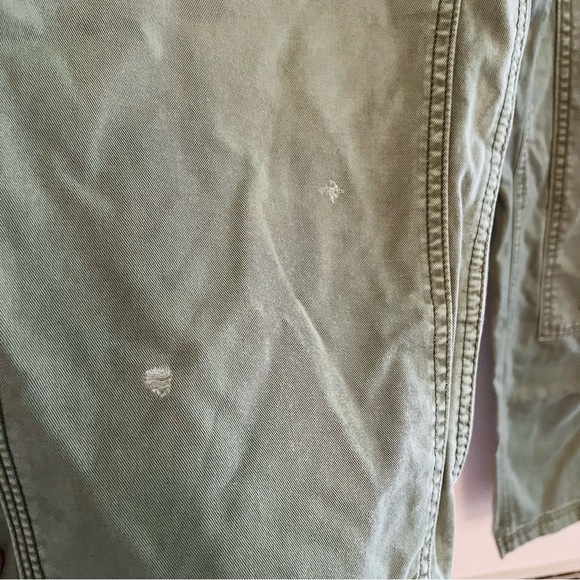 BDG Men's Olive Green Distressed Cargo Pants Size Large - Picture 4 of 8